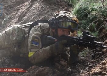 Понад 900 вчителів захищають Україну в лавах ЗСУ