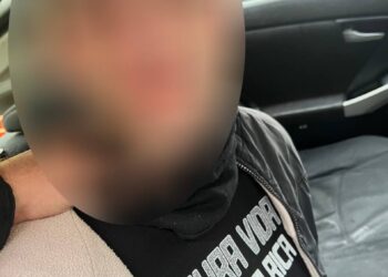У Дніпрі затримали чоловіка, який розбивав вікна та грабував автівки