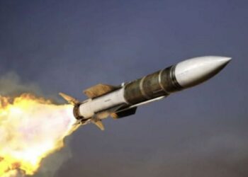 Окупанти вдарили ракетами по приватному підприємству у Дніпрі: сталася сильна пожежа