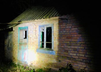 Сьогодні пообіді окупанти вдарили по Нікопольщині: поранено 73-річну жінку