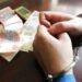 Грабіжник з Донеччини може сісти на 8 років за викрадення 7 тисяч гривен з хлібного кіоску у Дніпрі