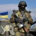 Окупанти будують оборонні споруди біля кордону з Кримом, – британська розвідка