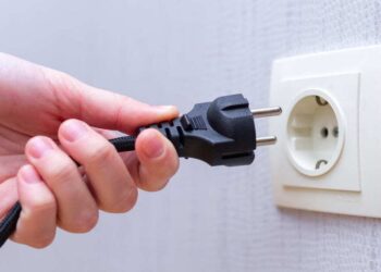 Мешканцям області нагадали, як слід діяти під час стабілізаційних відключень електрики 
