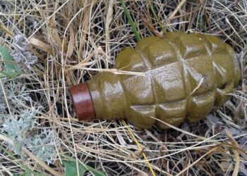 На Дніпропетровщині під час гри у футбол діти знайшли гранату без запобіжника 
