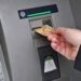 У Кам’янському у бабусі вкрали понад 50 тисяч гривень з картки