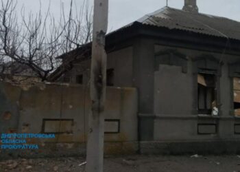 Прокуратура показала фото після артобстрілу Нікополя