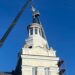 На відомому будинку у Дніпрі встановили тризуб замість радянської зірки (ФОТО.ВІДЕО)