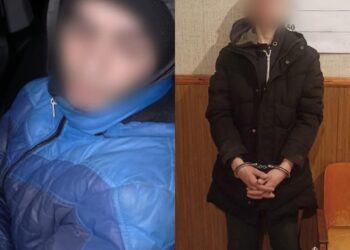 У Кривому Розі молодики розбили скло в крамниці та вкрали скриньку допомоги ЗСУ