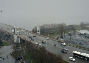 Автомобілістам Дніпра нагадують правила безпечного руху в тумані