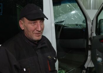 Відновлюють автобуси та будівлі АТП: як автотранспортне підприємство Дніпра оговтується від прильту