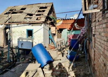 Поранено чоловіка: сьогодні окупанти знову обстріляли Нікопольщину