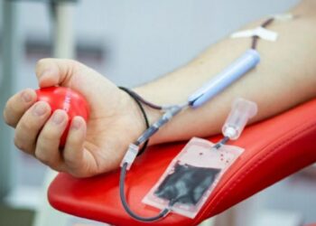 Мешканців Дніпра закликають здати кров для постраждалих від ракетної атаки
