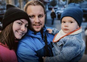 Під час ворожої атаки у Дніпрі загинула родина з маленьким сином, яка переїхала з Токмака
