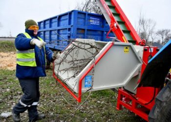 У Нікополі для опалення використовують обрізане гілля