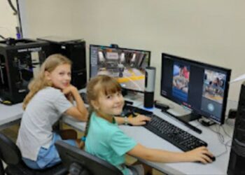Грошовий приз і стажування в космічній компанії: школярів та студентів Дніпра запрошують долучитись до Noosphere Space Games