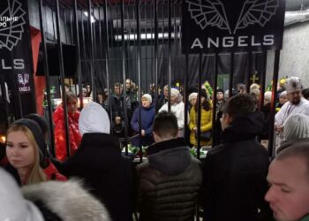 Сьогодні у Дніпрі попрощалися із 15-річною Марією Лебідь, а завтра поховають 39-річного тренера Михайла Кореновського