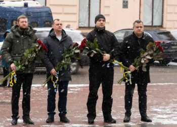 У Дніпрі вшанували пам’ять Героїв бою під Крутами