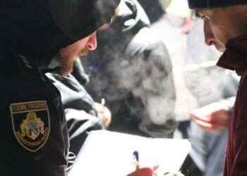 Понад 560 заяв прийняли поліцейські за фактом ракетного удару по багатоповерхівці у Дніпрі