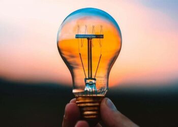 Дніпропетровщина повертається до екстрених відключень світла