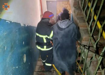 У Вільногірську на пожежі врятовано двох жінок