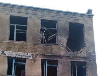 Сьогодні окупанти пошкодили у Нікополі ліцей, магазин автостоянку та кілька підприємств