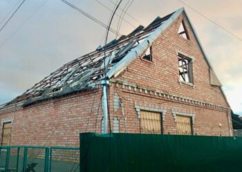 Окупанти знову атакували Нікополь: поранено 64-річного чоловіка