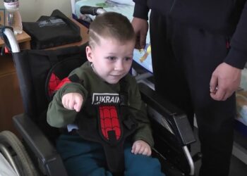 Рідкісна хвороба СМА у дітей. Як у Дніпрі проходить лікування?