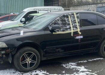 У Жовтих Водах “кмітливий” чоловік викрав чуже авто за допомогою евакуатора