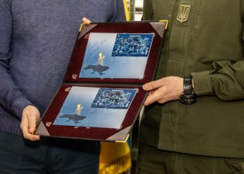 У Дніпрі презентували нову марку «Воїни світла. Воїни добра»