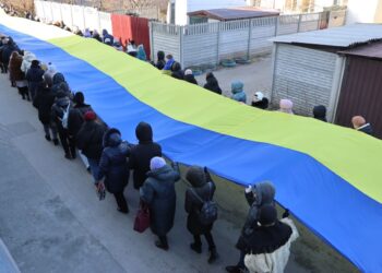 У Слобожанській громаді на День єднання розгорнули 100 метровий український прапор