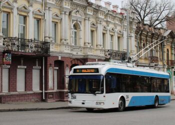 Як у Дніпрі сьогодні курсуватиме транспорт