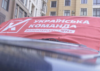 Волонтери «Української команди» передали розвідникам ще один джип