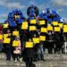 Біля “Кулі бажань” у Дніпрі пройшов флешмоб на честь Героїв Небесної Сотні