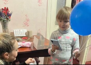Хвилинка добра: поліцейські здійснили заповітне бажання 7-річної дівчинки