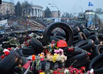 Сьогодні Україна відзначає  День Героїв Небесної Сотні