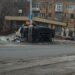 У Дніпрі вантажівка врізалася у стовб і перекинулася