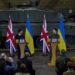 Великобританія поставить Україні броньовану техніку та далекобійну зброю, — Зеленський