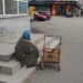 У Дніпрі бабуся продає свої запаси харчів, аби допомогти ЗСУ