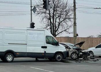 У ДТП на Січеславській Набережній постраждала дитина