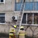 На Криворіжжі визволяли матусю, яку малюк зачинив на балконі