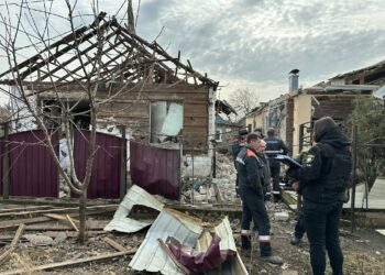 Поліція показала фото з місць прильотів на Нікопольщині
