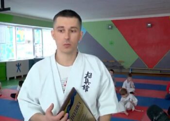 У ДСНС розповіли про героя з Кам’янського, який врятував дітей, що провалилися під кригу