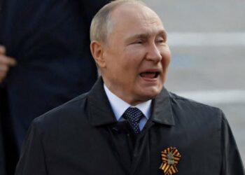 У річницю окупації українського півострова путін приїхав до Криму