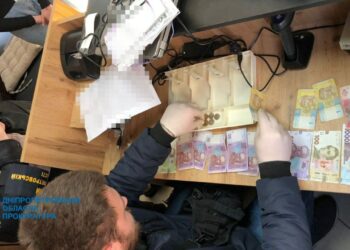 Троє кам’янчан продали неіснуючих товарів на 1 мільйон гривень