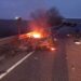 На трасі “Дніпро-Миколаїв” ВАЗ врізався у вантажівку та вщент згорів