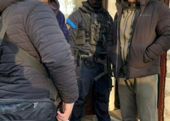 На Дніпропетровщині припинено діяльність шахрайських «сall-центрів», які ошукали громадян країн ЄС