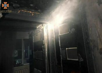 У Кривому Розі на пожежі у квартирі загинув літній чоловік, двох жінок вдалося врятувати
