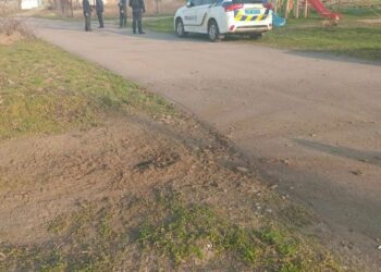 Внаслідок ворожого обстрілу Нікополя поранено пенсіонера – поліція документує наслідки чергових атак