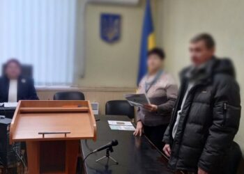 З Кам’янського примусово видворили росіянина, який нелегально проживав у місті