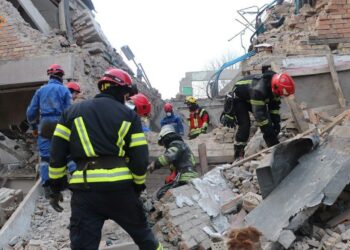 Атака дронів на Київщині: подробиці від ДСНС